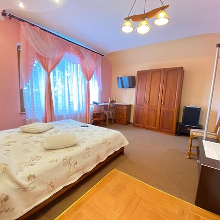 Pensiunea Crocus - Sauna & Billiard Poiana Brasov Exterior photo