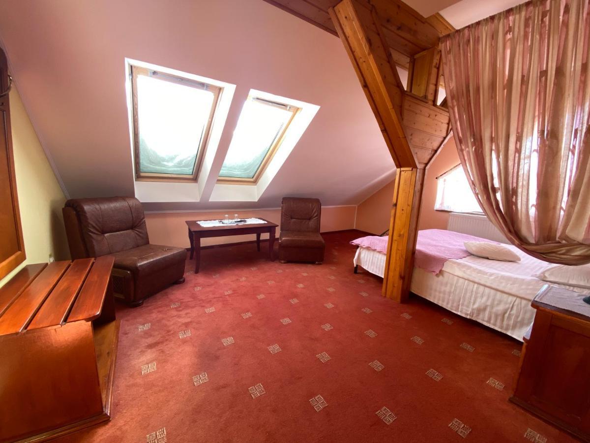 Pensiunea Crocus - Sauna & Billiard Poiana Brasov Exterior photo