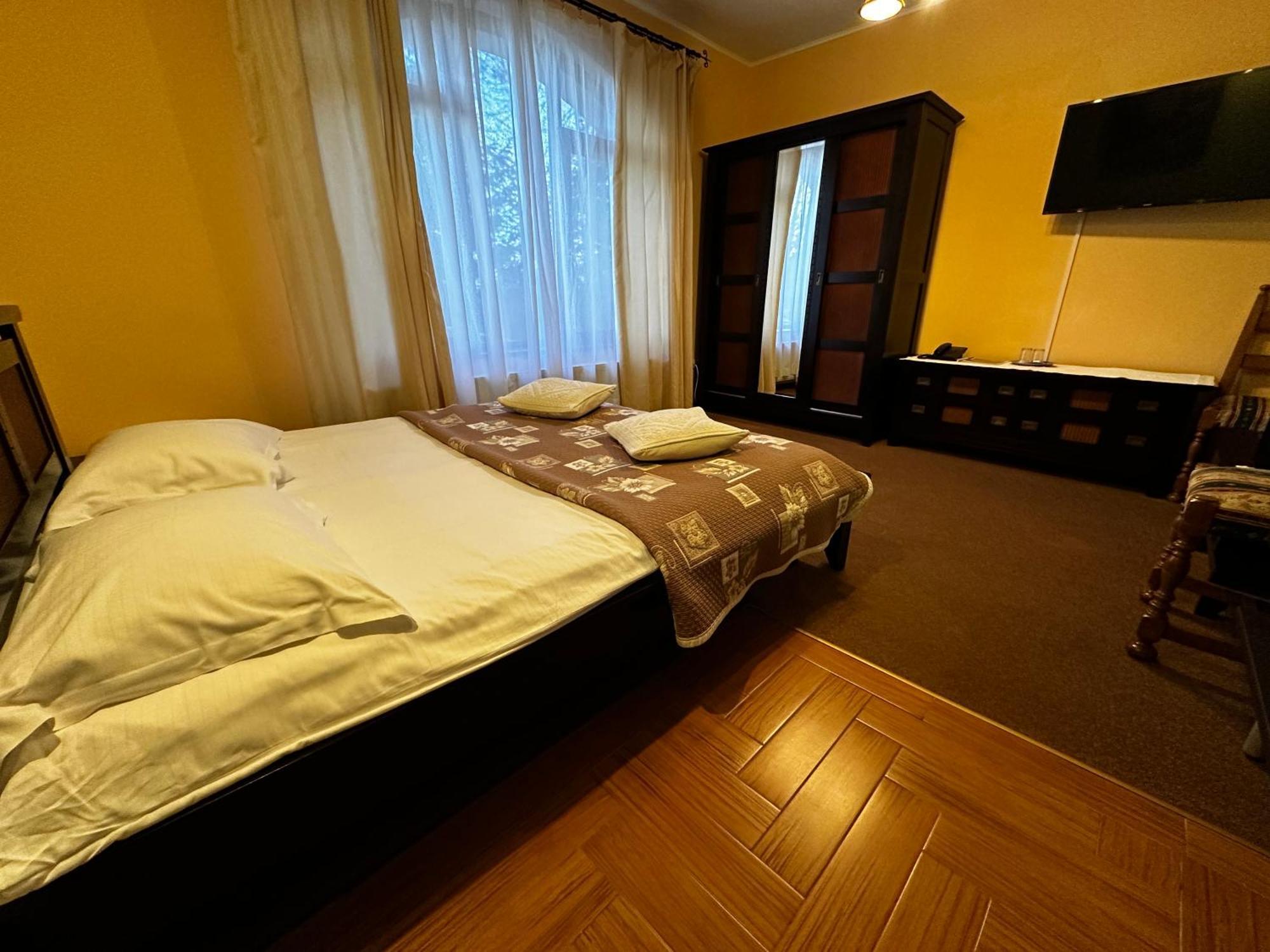 Pensiunea Crocus - Sauna & Billiard Poiana Brasov Exterior photo