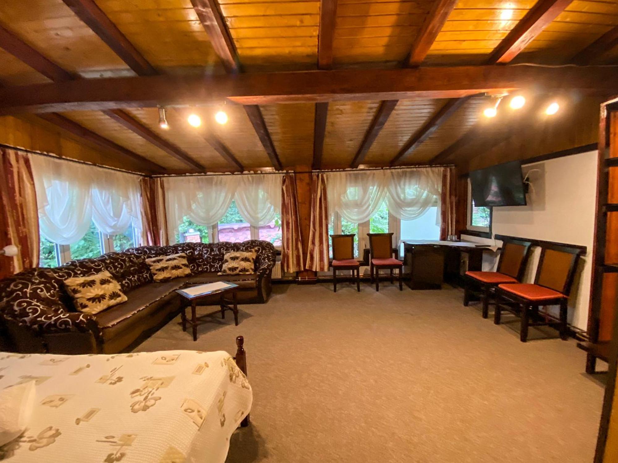 Pensiunea Crocus - Sauna & Billiard Poiana Brasov Room photo